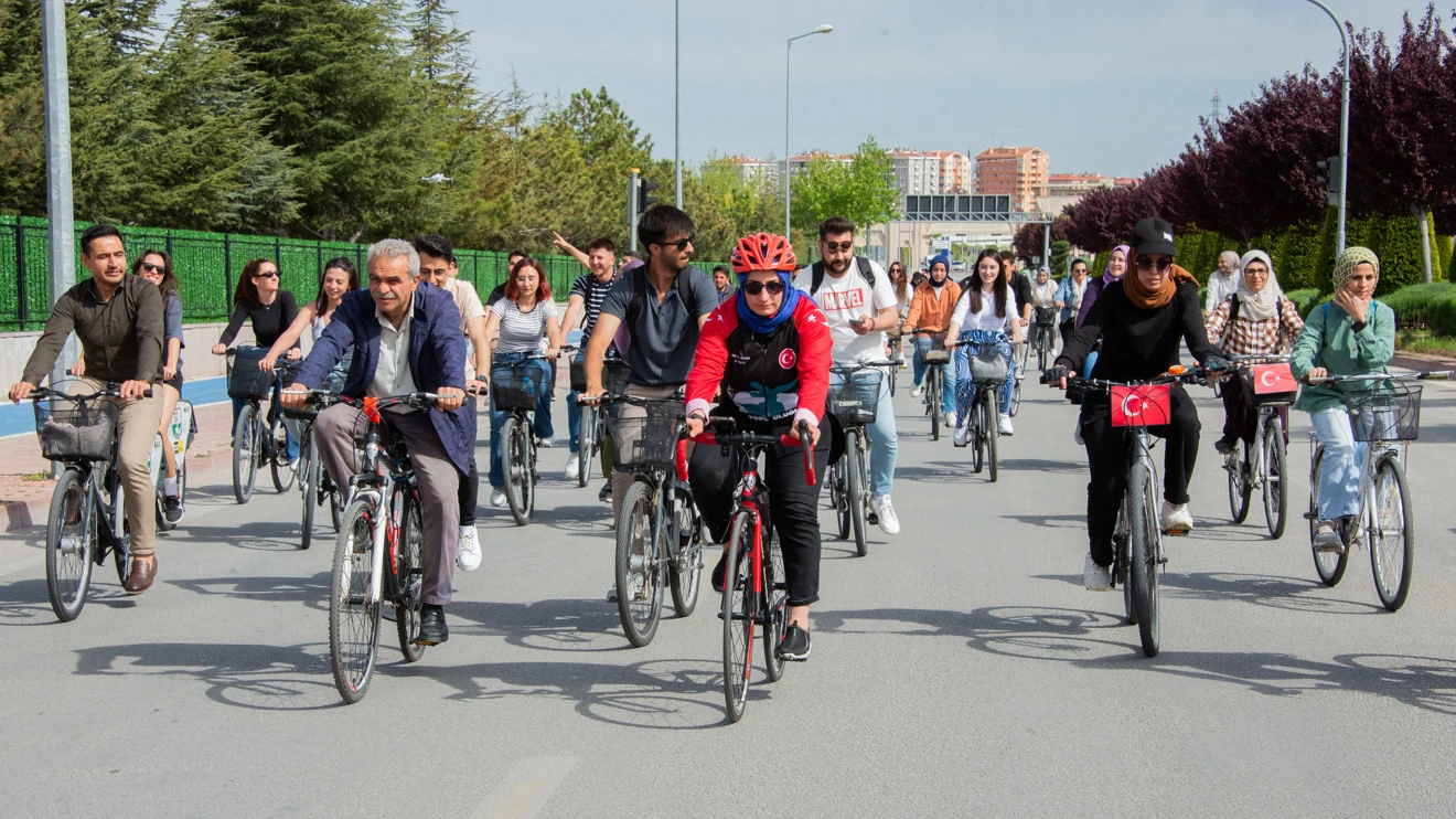 Selçuk Üniversitesinde pedallar sağlıklı yaşam için çevrildi
